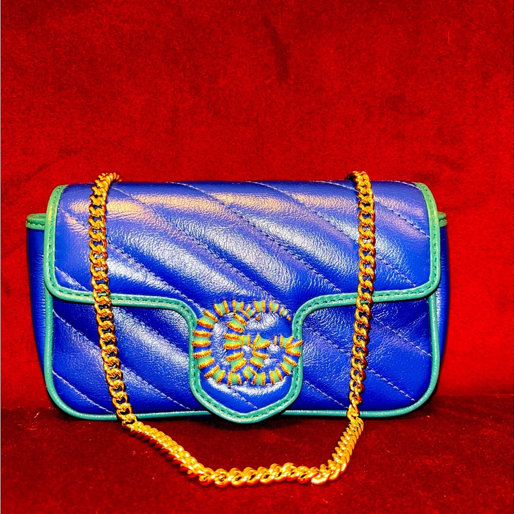 GG Marmont Mini Shoulder Bag